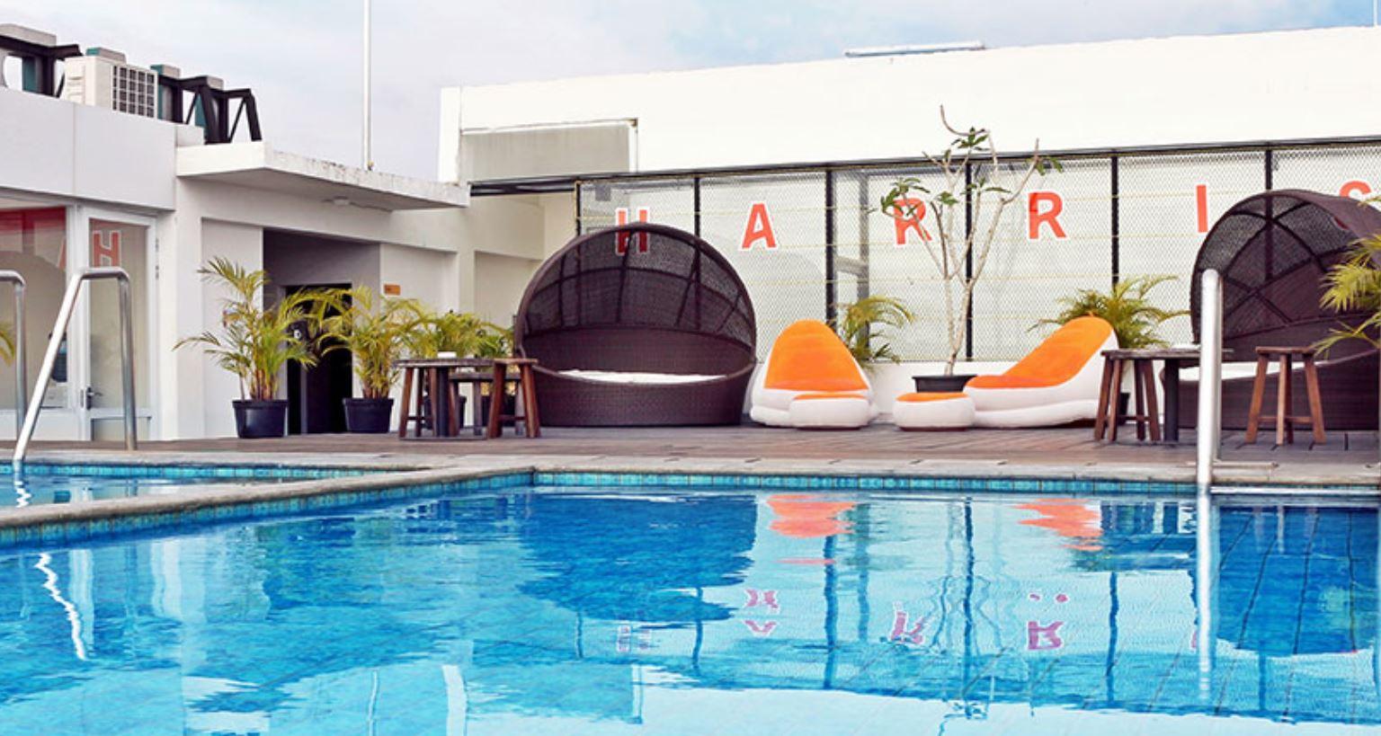 HARRIS Hotel Pontianak Buitenkant foto